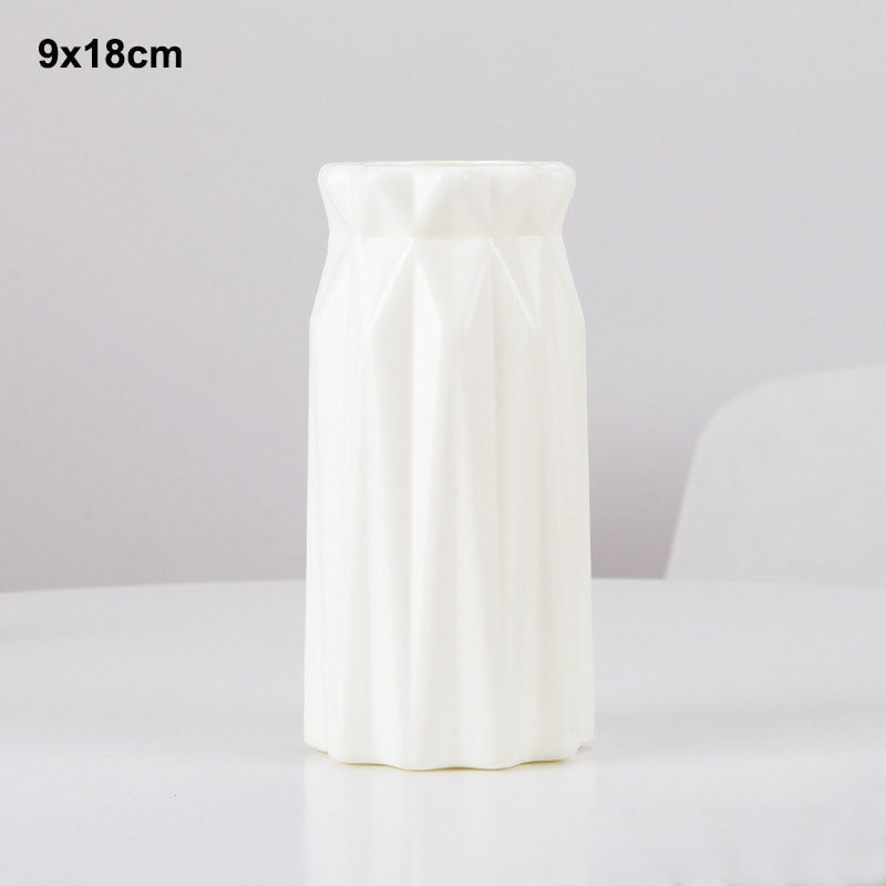 Marandi Modern Plastic Vase