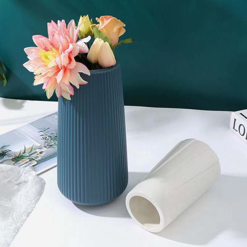 Marandi Modern Plastic Vase