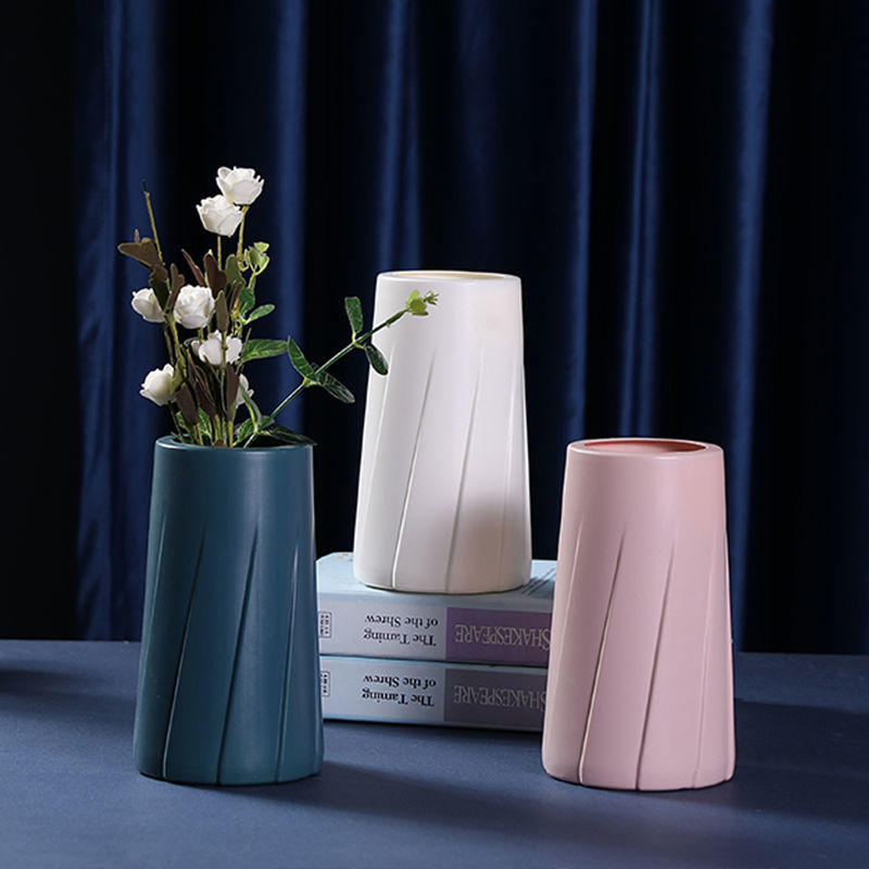 Marandi Modern Plastic Vase