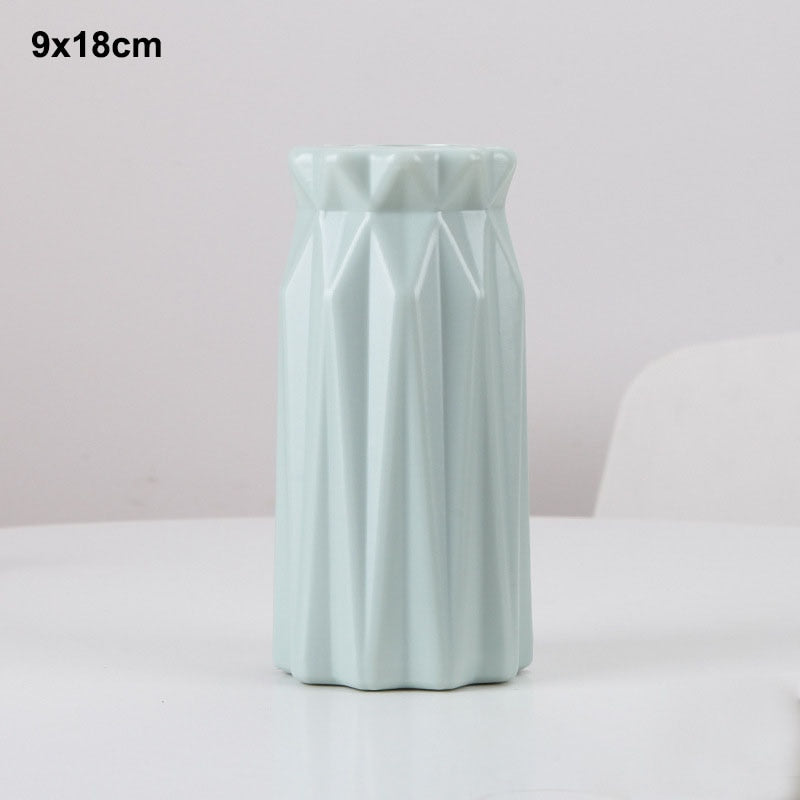 Marandi Modern Plastic Vase