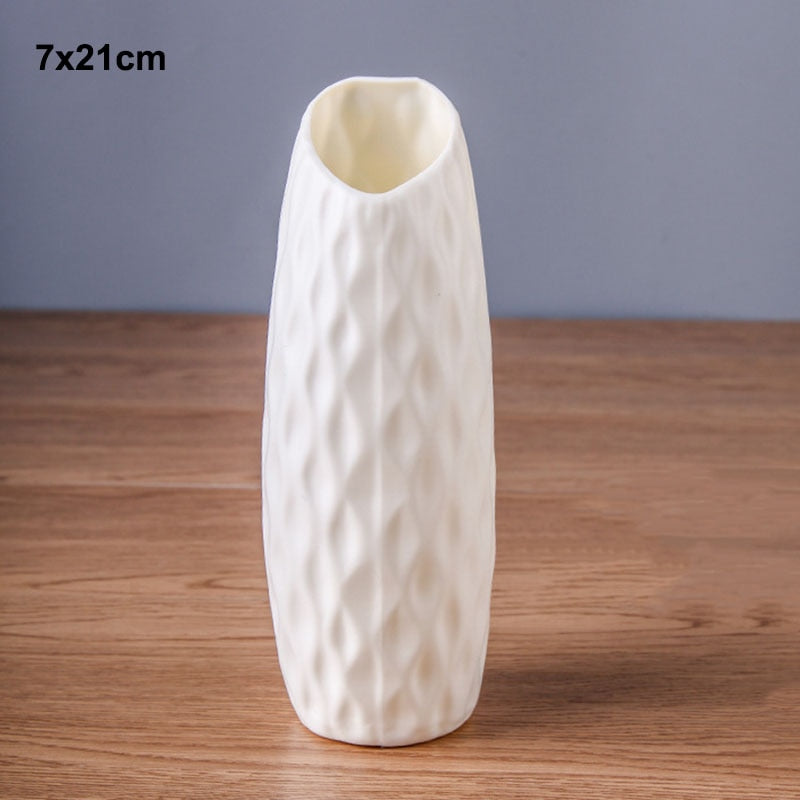 Marandi Modern Plastic Vase