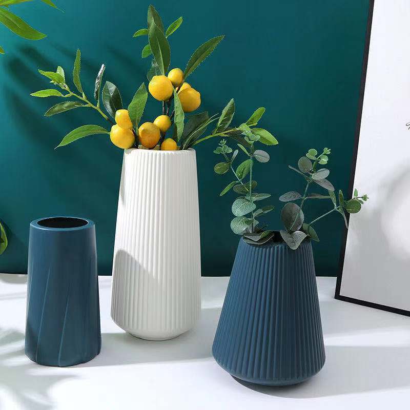 Marandi Modern Plastic Vase